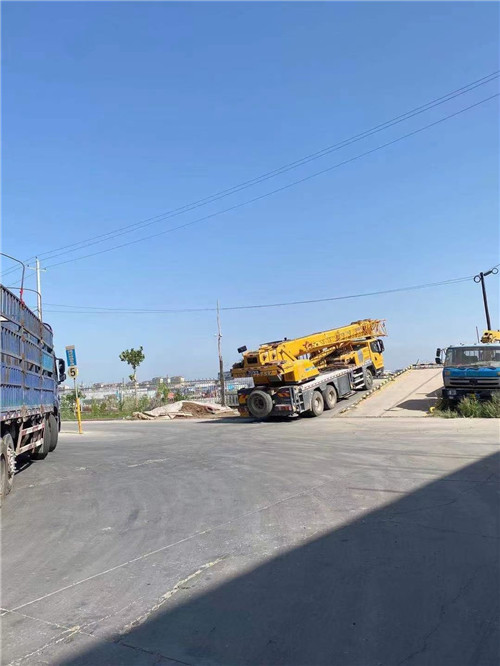 肇庆市25吨吊车的租赁价格大概是多少？