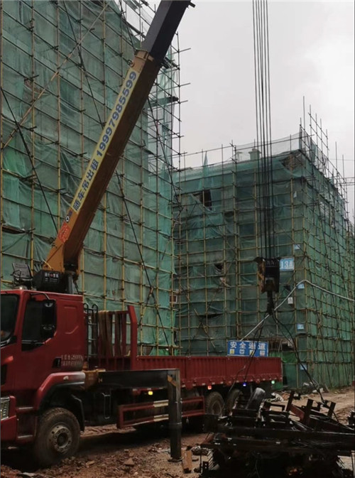 肇庆市“慢工细活”—— 吊车的 “微动控制” 技术