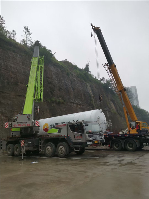 肇庆市“不怕风雨冻”—— 吊车的 “恶劣环境适应” 技术